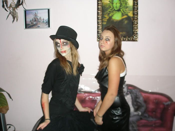 Halloween party pictures! 08