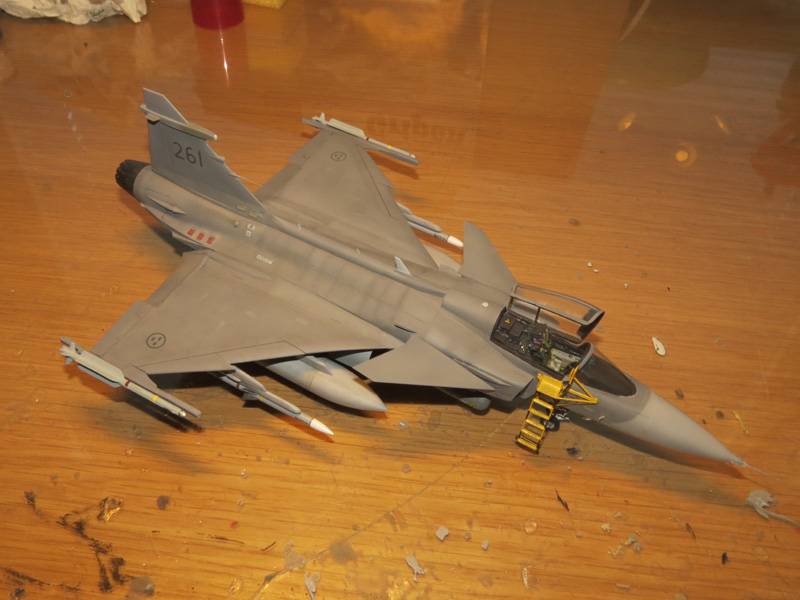 JAS 39C Gripen 1/48 - Sida 8 39-240_zpssltbjqnh