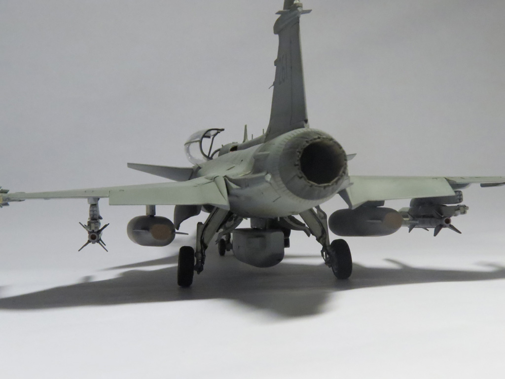 SAAB JAS 39C Gripen, 1/48 Kitty Hawk 39-F12_zpsss6dhvqr