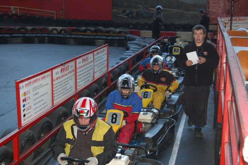 B4T's Xmas meet, Karting/Laser Tag/Food 12.12.2010 - Page 3 DSC_0015