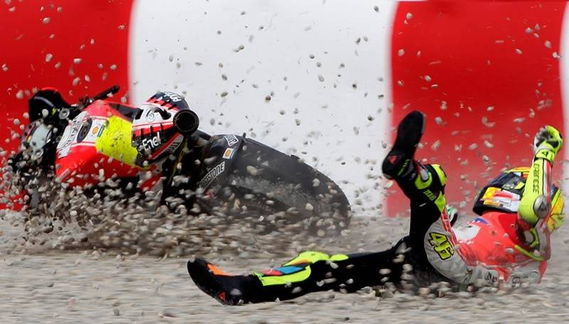 Test de Sepang - Jour 1 : Avantage Lorenzo Img_pod_Valentino-Rossi-Italy-crash-Catalunya-MotoGP-Grand-Prix-in-Montmelo-near-Barcelona-v21