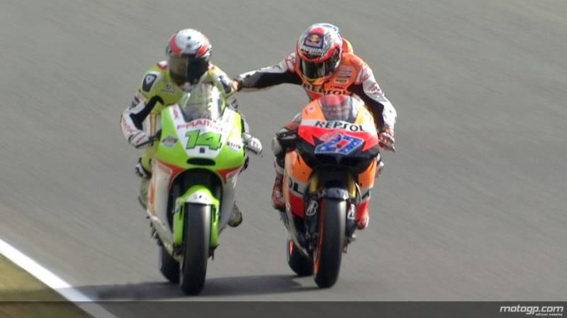 Dimanche 15 Mai - Casey Stoner remporte le Grand Prix de France. Wup_stoner_depuniet_slideshow_1691