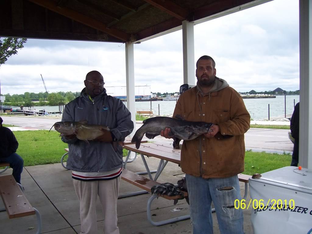 TwistedWhiskerz Anglers cats over 10  pounds pics  MikeKanuch1422lbssanduskyBay