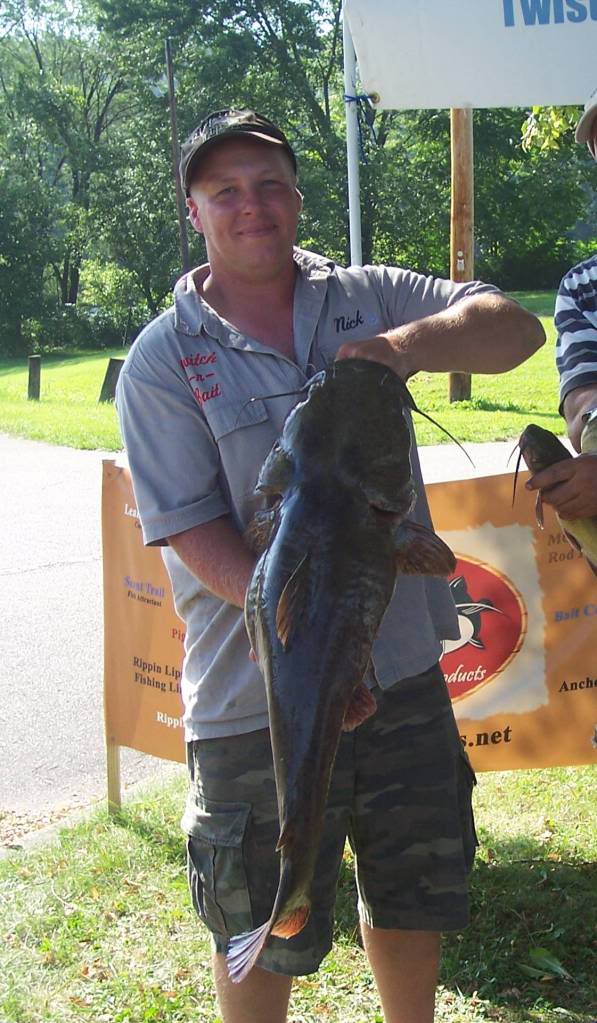 TwistedWhiskerz Anglers cats over 10  pounds pics  OhioRiverNickburnsworth21poundFlathead