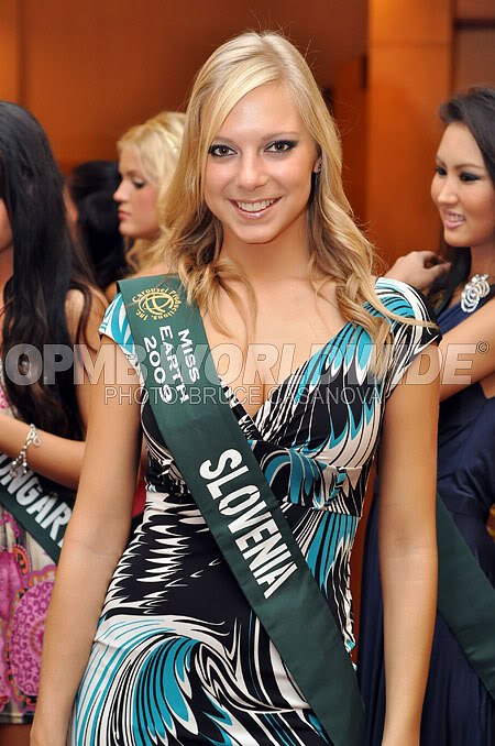 Miss Earth 2009 - 0fficial PM Coverage - Page 2 4064026579_8357ac5e27_o
