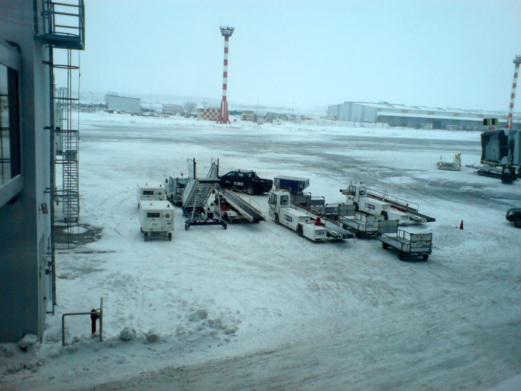 Aeroportul Bucuresti (Henri Coanda/Otopeni) - Februarie 2012 DSC00062