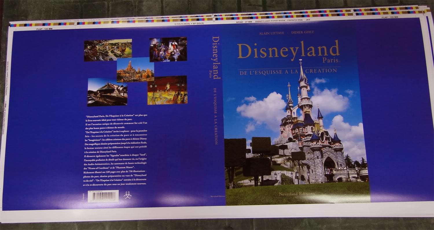 Disneyland Paris : de l'Esquisse à la Création [Nouveau Millénaire - 2002]  - Page 18 Book3