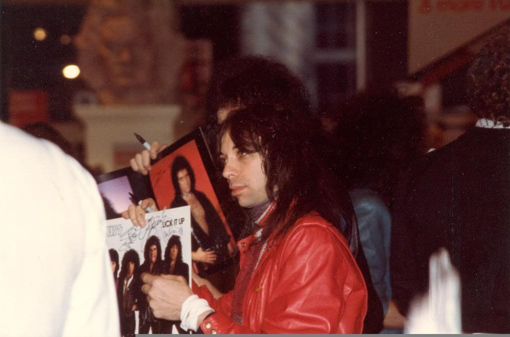 Vinnie Vincent - Page 13 0156s