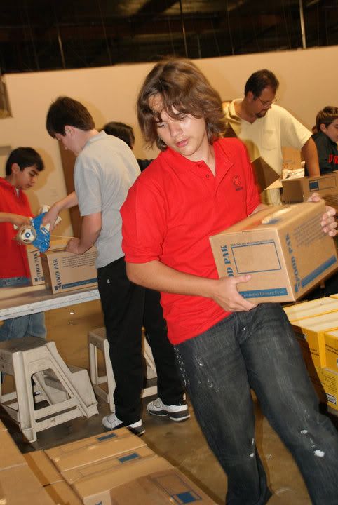 Prince Jackson atua como voluntário do "Children's Hunger Fund" Prince925