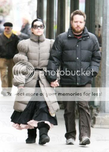 ♥ 8º Edición de Faculty`s Magazine!!♥ Amy-josh-shopping-toronto-01