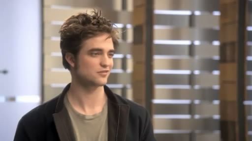 MTV Tanıtım Videosundan Robert Pattinson Resimleri.. Snapshot20100528215227