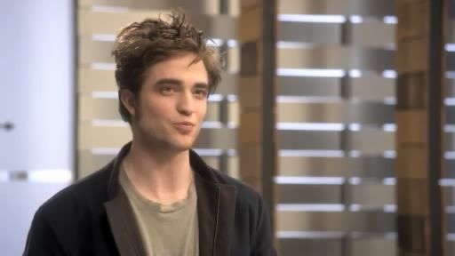MTV Tanıtım Videosundan Robert Pattinson Resimleri.. Snapshot20100528215247