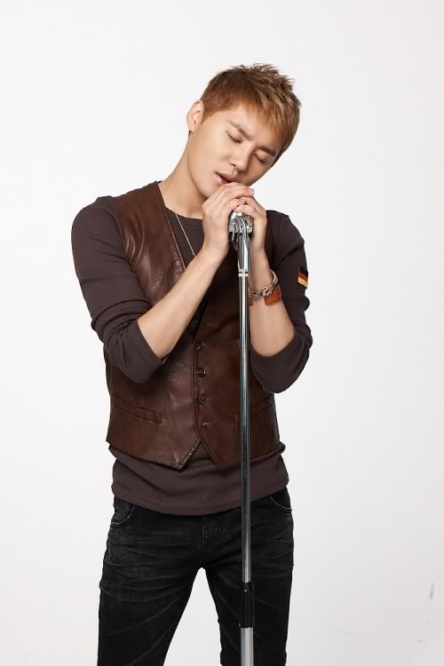 [Pics][28102011] Hình chưa qua chỉnh sửa của JYJ trong Penzal Q Nii59