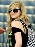 Avril Lavigne Resimler Th_laxmay30-14