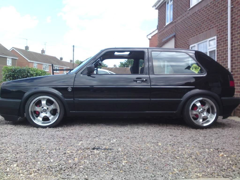 pics of my mk2 golf after a good ol wash!!!!!!!!! dont you just love it DSC00192