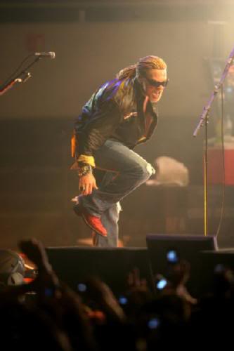 [FOTOS] W. Axl Rose (fundador, lider, alma, esencia y Seor de Guns N' Roses) (2) - Pgina 26 1233927712572_f