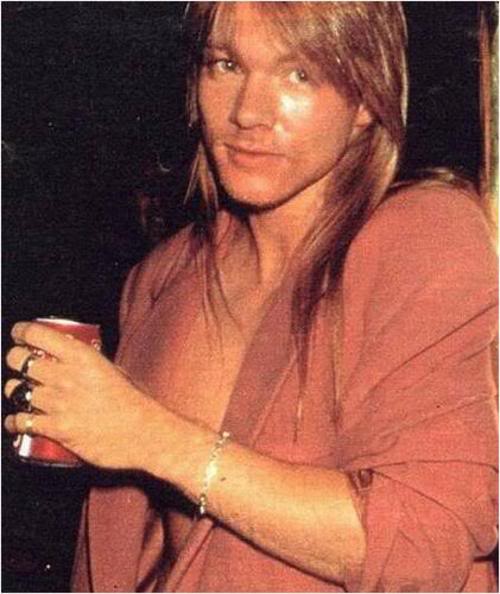 [FOTOS] W. Axl Rose (fundador, lider, alma, esencia y Seor de Guns N' Roses) (2) - Pgina 26 80fuera_-32