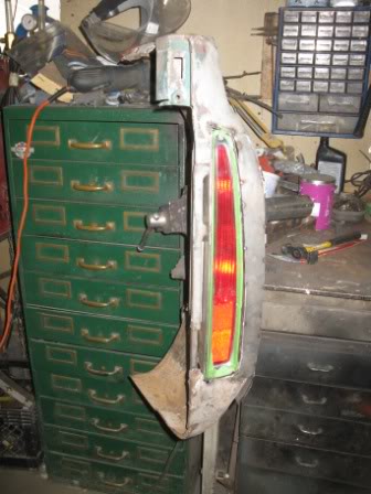 numero - projet pick-up chevy C10 1967 - Page 12 Taillights1004