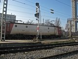 Bucuresti: Plimbari FeRoviaRe prin Garile bucurestene[2008] Th_23-LocomotivaelectricaEA1-406laTrenuldeBrasov_resize_zpsd9c3ce3a