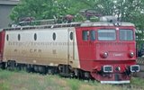 M702: Dus-intors, de la București până în”Orașul cu salcâmi” [2009] Th_16-LocomotivaelectricaEA-535inFaurei_resize_zpsdd09ffc1