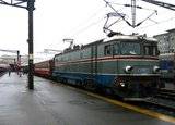 M300: Pe Valea Prahovei, din Bucuresti catre Fagaras Th_4-LocomotivaelectricaEA1-105laTrenulAcceleratBucurestiNord-TimisoaraviaSibiu_resize