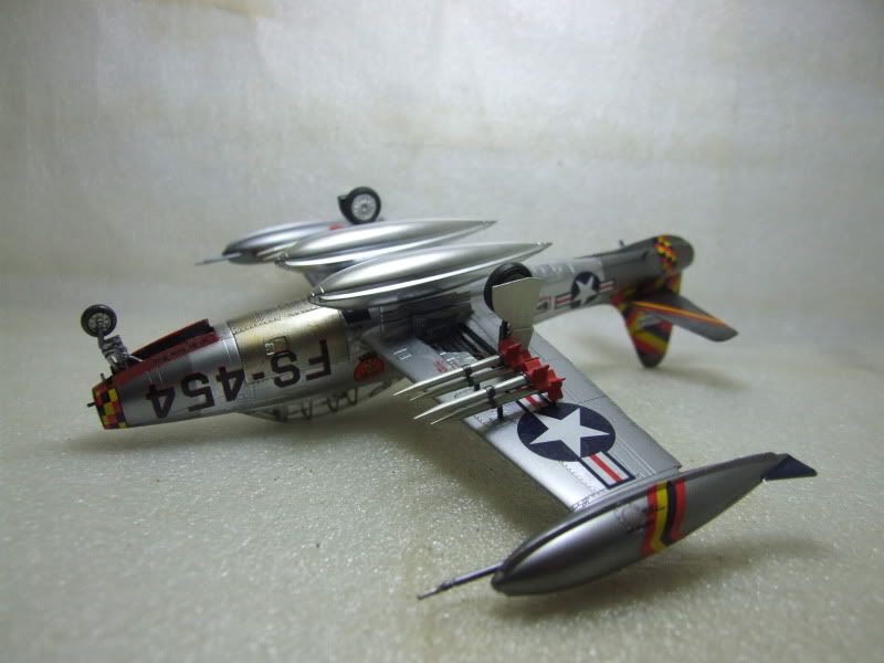 F-84G THUNDERJET   1:72 B69f5231