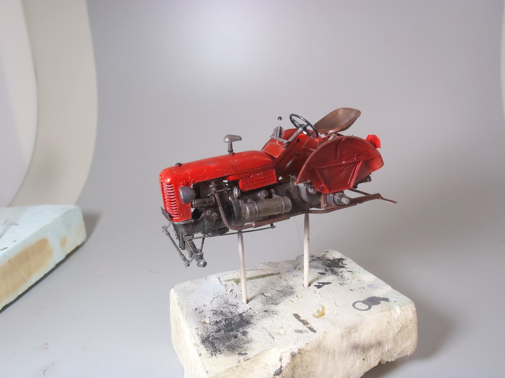 Conversion tracteur Zetor 25 en tracteur blindé - SKP Models 1/35 P3240507_zpshwzvqcfb