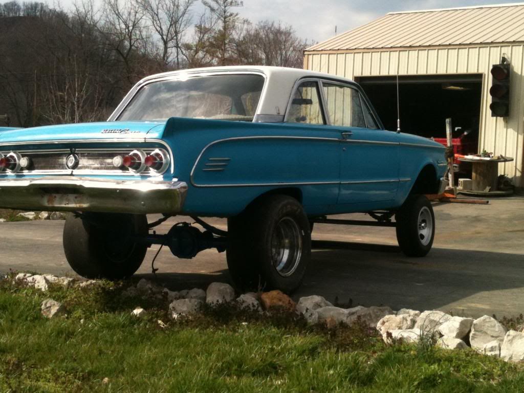 A few more pics of the gasser on its feet. 63cometgasser009_zpsc3236339