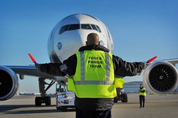 Fedex 777 - Operação Panda FedExPandaExpressTaxistoitsGate