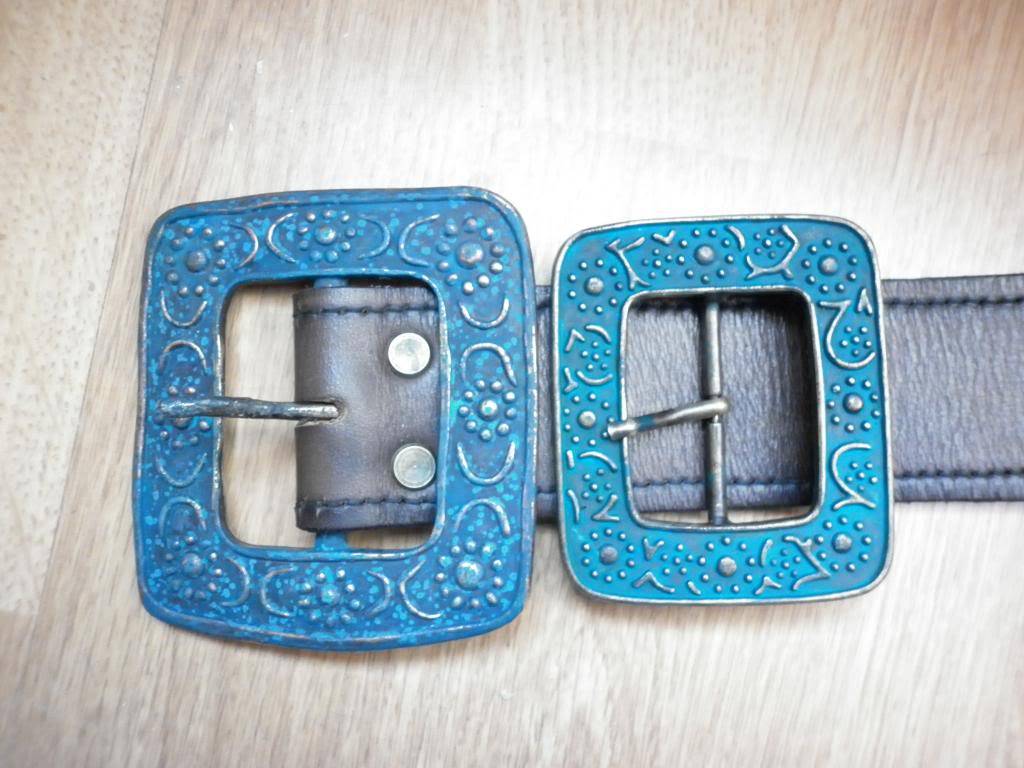 Belt buckle sizes P1000758