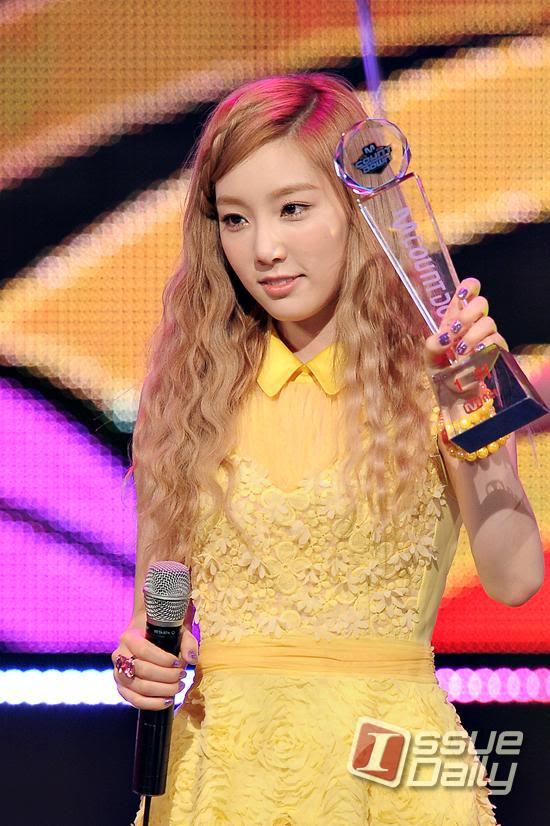 [PICS] 24.5.12 Taetiseo en Mnet M!Countdown Issuedaily5