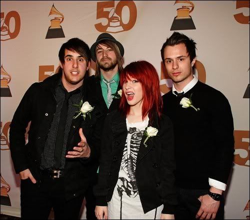 some awesome pictures of paramore :) 40212816a6723927560l