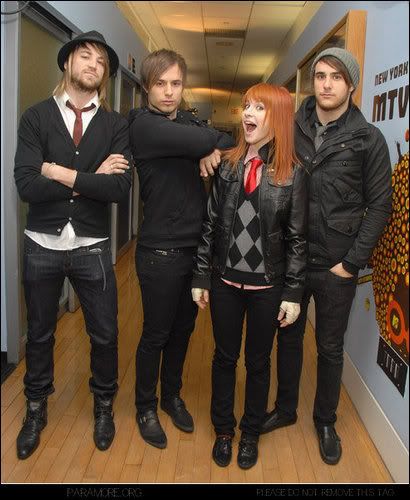 some awesome pictures of paramore :) 4414825832a6302455145l