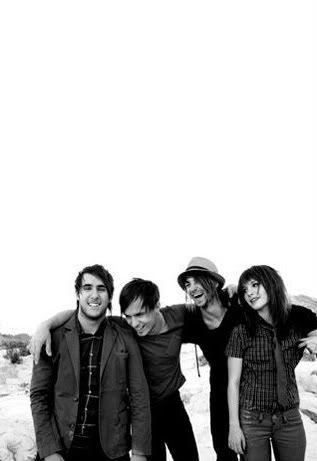 some awesome pictures of paramore :) 4414825832a6440197935l