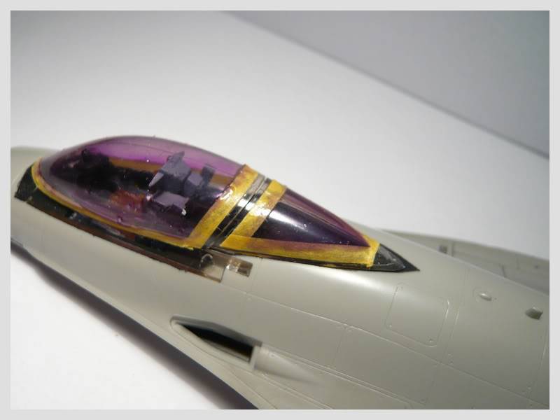 [Hasegawa]  F16C Fighting Falcon  1/48  - Page 2 Montage_020400014