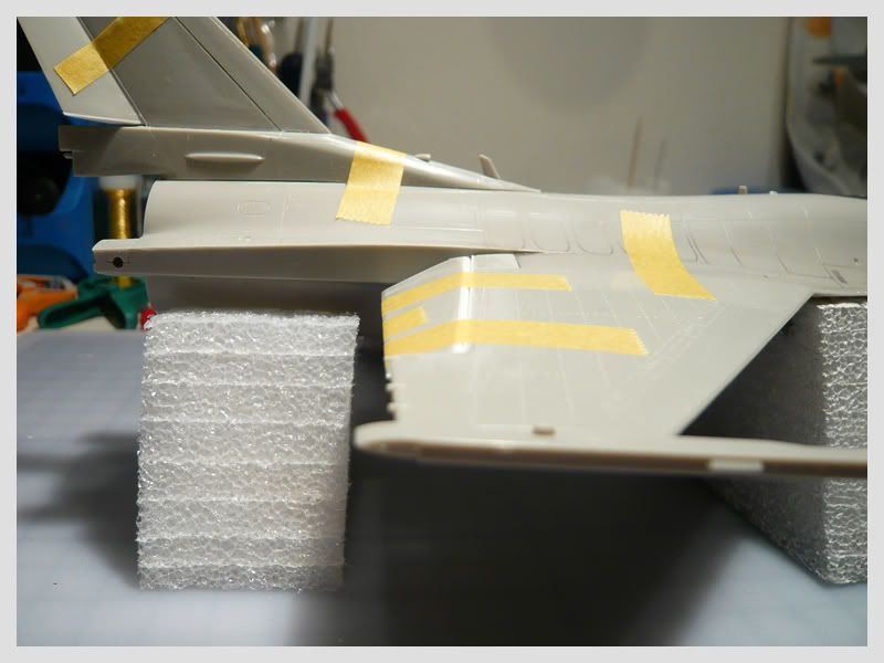 [Hasegawa]  F16C Fighting Falcon  1/48  - Page 2 Montage_blanc0020002