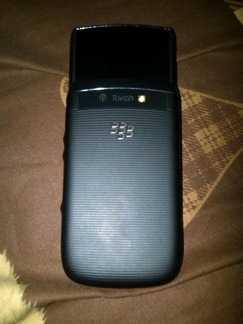 Blackberry 9800 AKA Torch Utf-8BSU1HMDAwMDctMjAxMDA5MjktMDc0OC5qcGc
