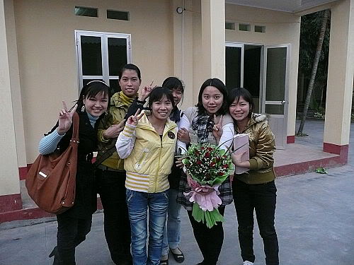 Ảnh buổi học Marketing cuối cùng Ap_20091213011932625