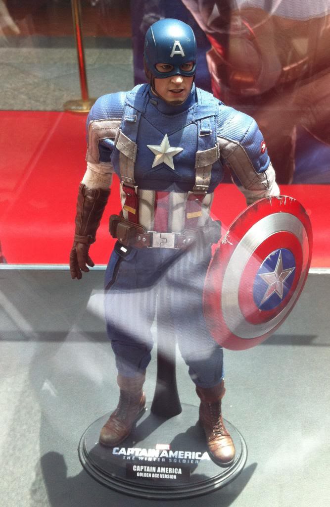 [Hot Toys] Captain America: The Winter Soldier - Captain America (Golden Age Ver.) IMG_0023