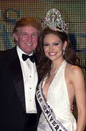 Donald Trump with his Miss Universe 200124