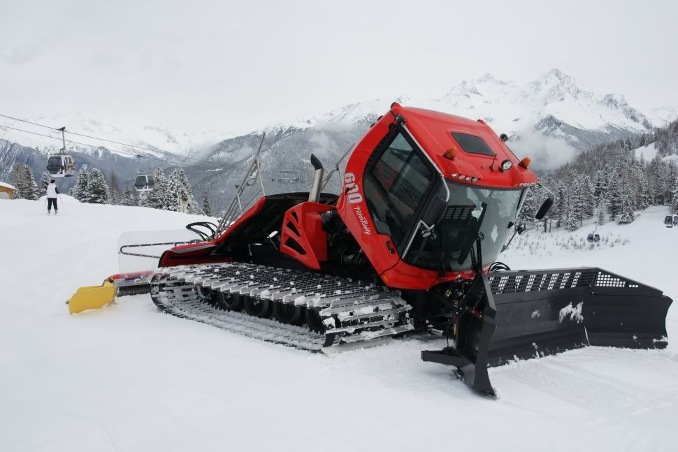 Ratraci - Mašine za uređivanje snježnih površina Pistenpraeparierung210