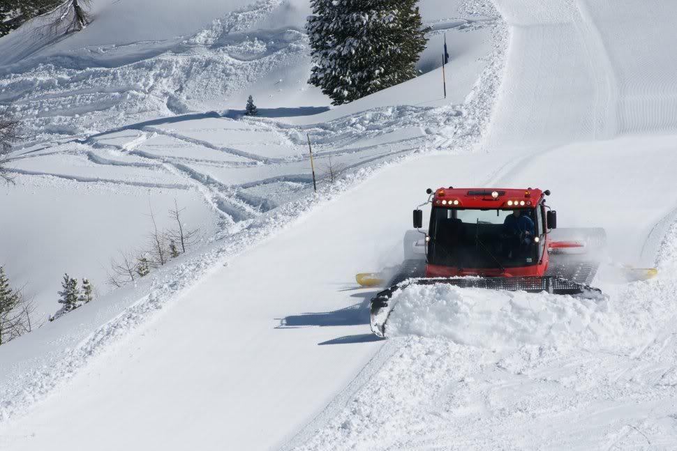 Ratraci - Mašine za uređivanje snježnih površina Pistenpraeparierung320