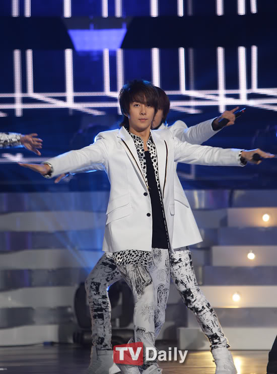 [SS501] MBC 'Giving a new life to child' Charity Show 30.11.09 30_32161