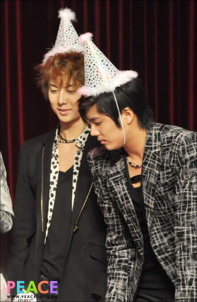 [SS501] Young Saeng's Birthday celebration (3ª parte) 1257094485_DSC_0131