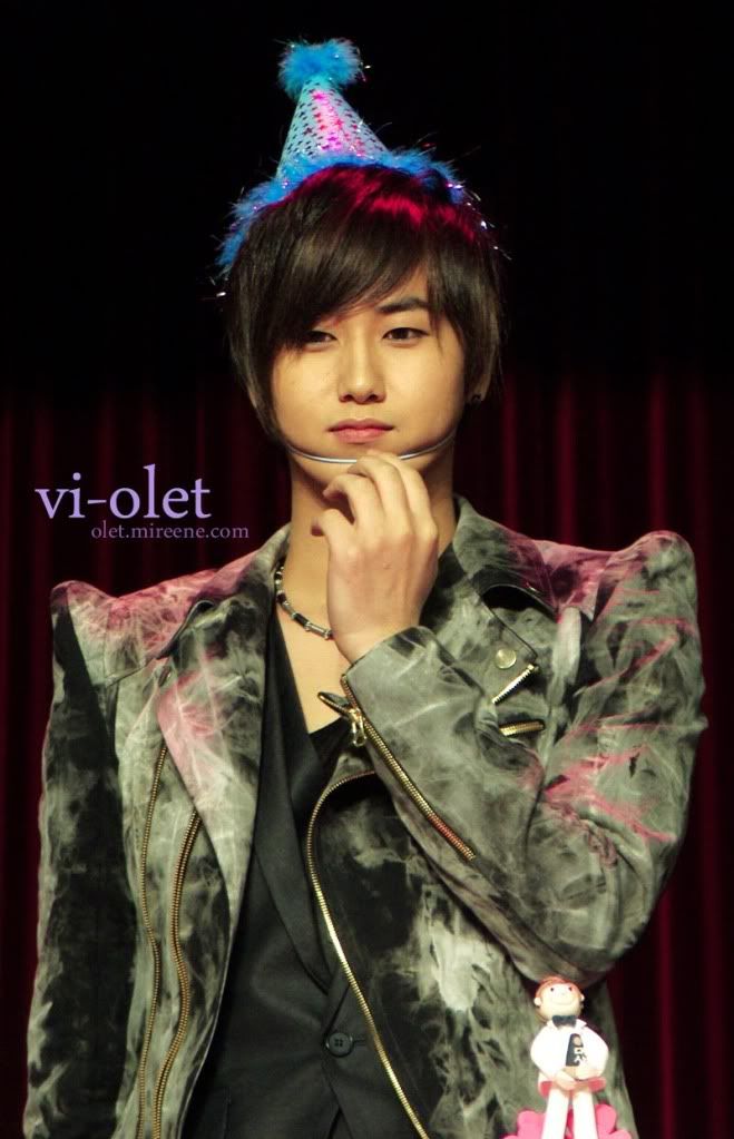 [SS501] Young Saeng's Birthday Celebration (5ª parte) 1257572869_IMGP0442E8B982EB93ADEAB6