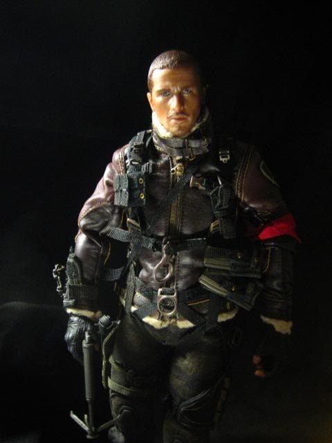 HOT TOYS Terminator: Salvation - John Connor Final Battle Ve - Página 9 IMG_7363Small