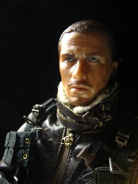 HOT TOYS Terminator: Salvation - John Connor Final Battle Ve - Página 9 IMG_7364Small