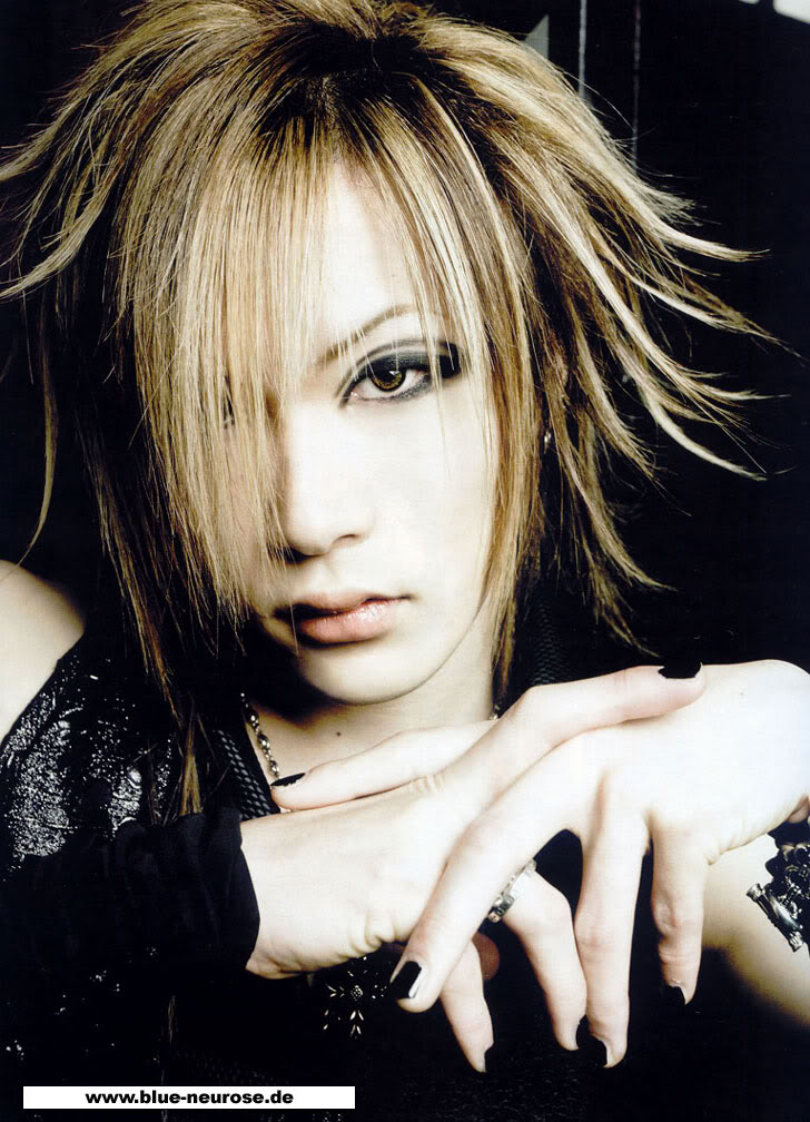 Profile The Gazette Uruha-3