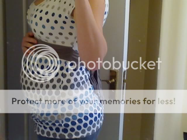 FROM BUMP TO BABY - bump pics!! - Page 3 29-10-08_1507