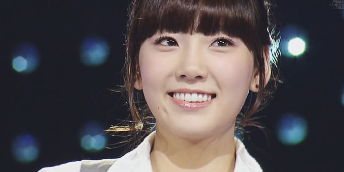 [PICS/GIF][24-03-2012] Lúm đồng tiền của Tae 1228648771_081207-10